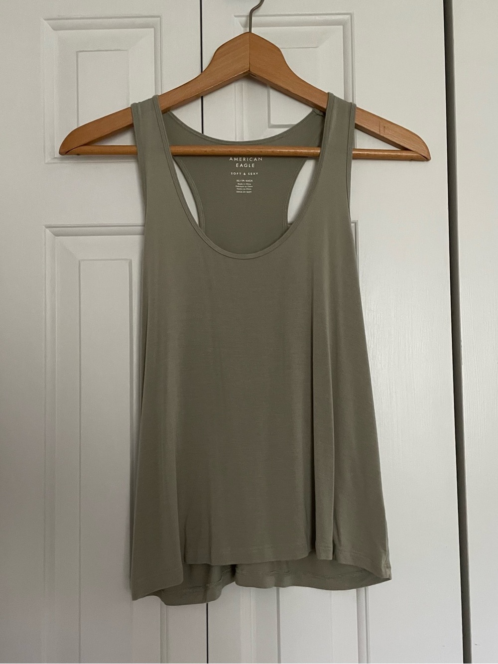 American Eagle Women's Soft & Sexy Sleeveless Swing Tank Top in Green